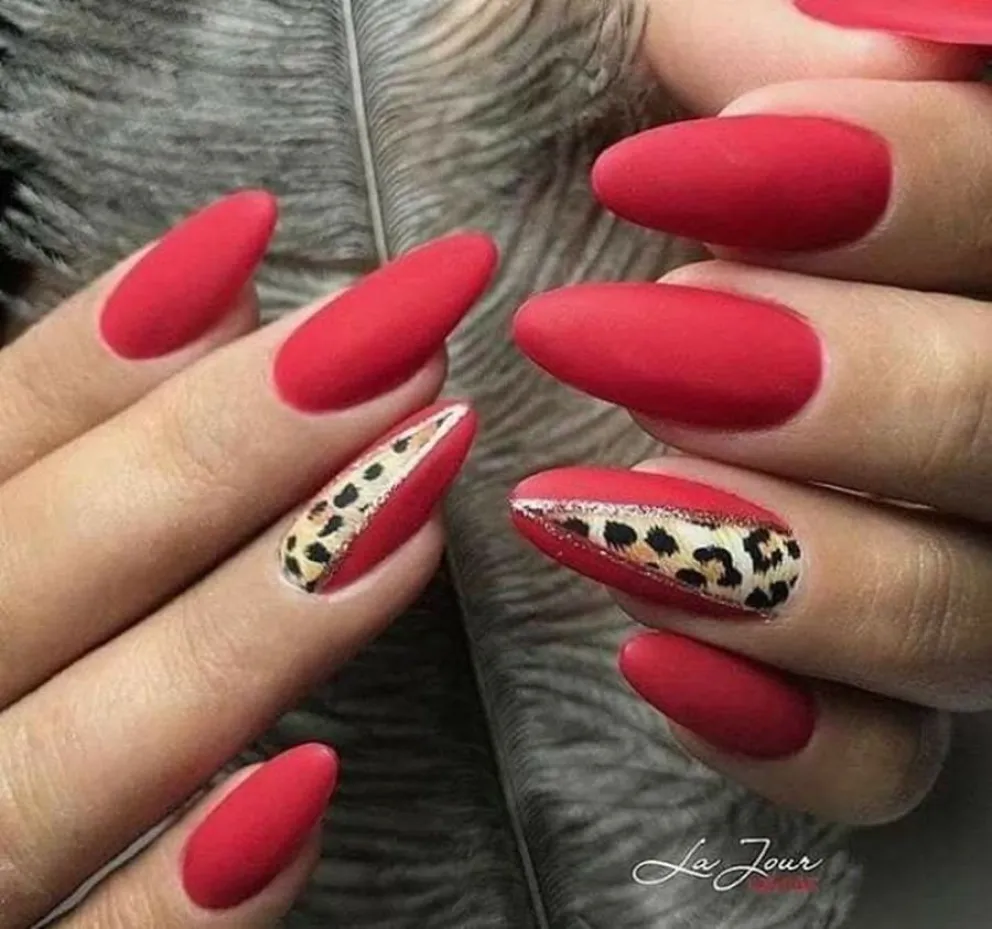 Tendencia de Nail Art para u&ntilde;as almendradas