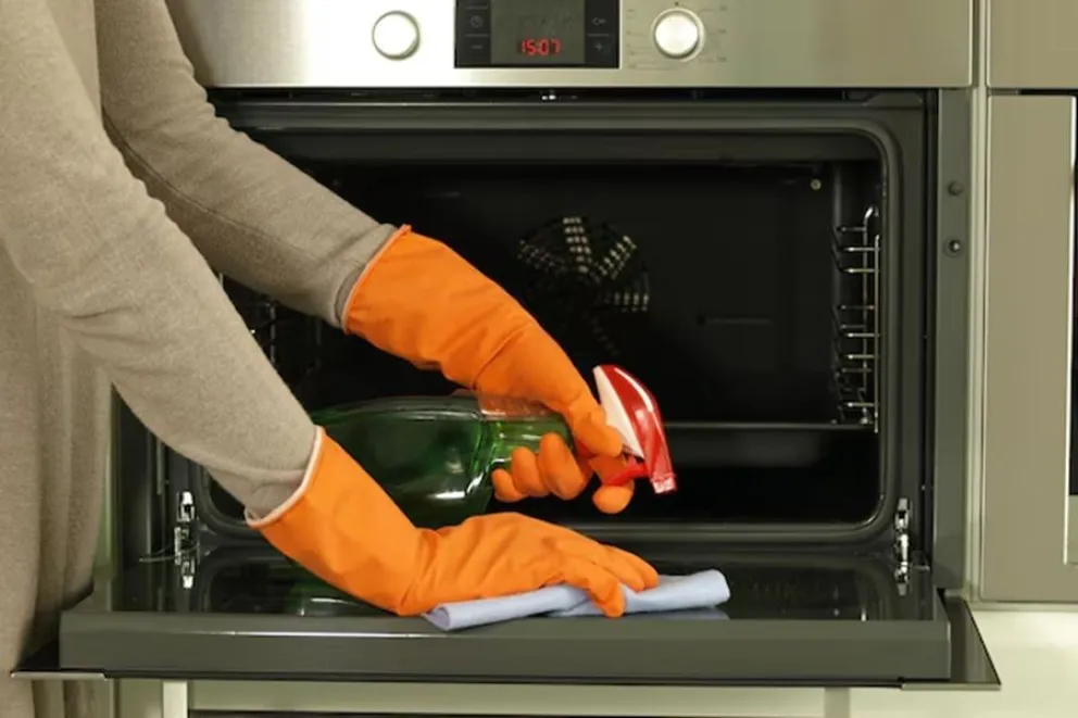 El truco para que tu horno luzca impecable