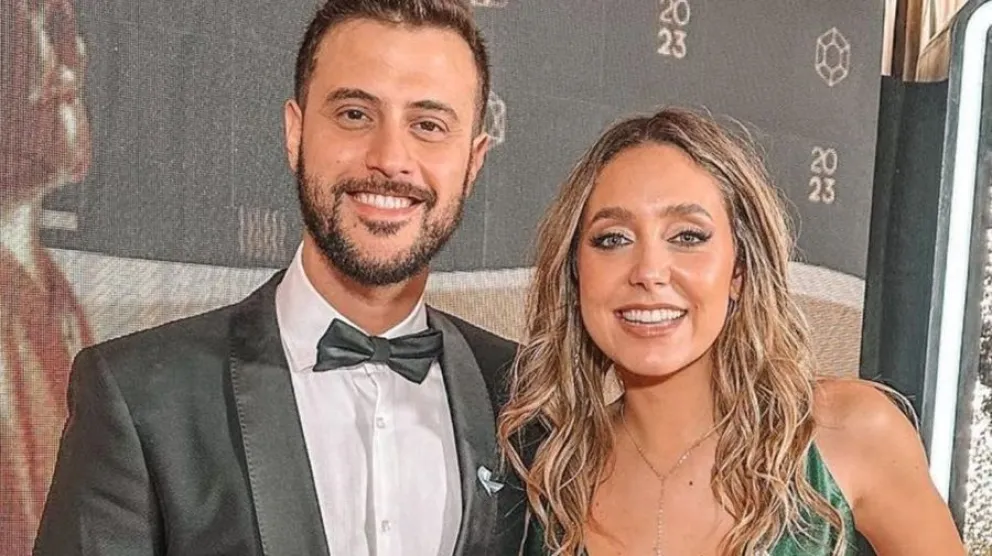 Sof&iacute;a Mart&iacute;nez estar&iacute;a saliendo con un famoso cantante de cumbia