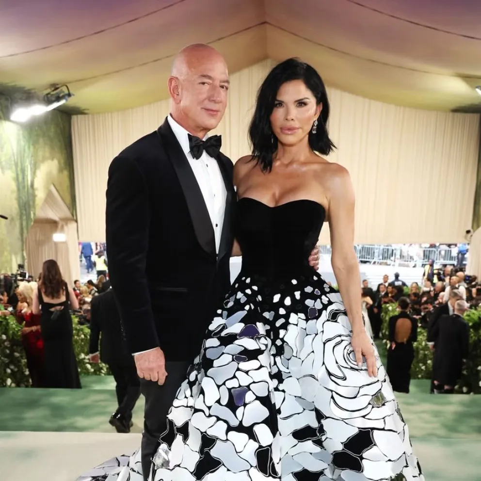 Los osados looks de la alfombra roja del Met Gala