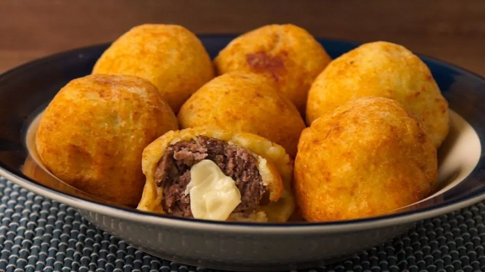 La receta de bombas de papa con carne, f&aacute;cil y deliciosa