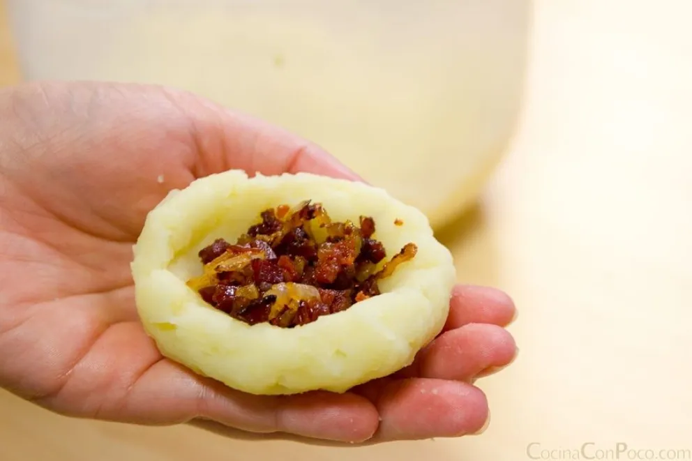 La receta de bombas de papa con carne, f&aacute;cil y deliciosa