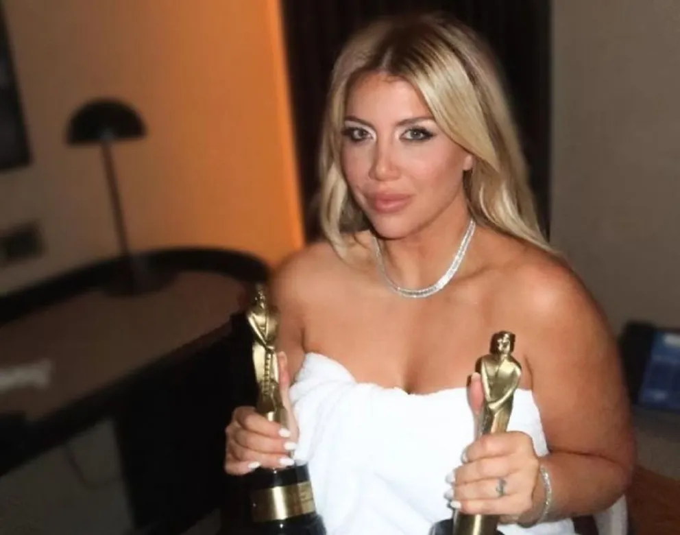 Wanda Nara llorando entre bambalinas tras el Mart&iacute;n Fierro