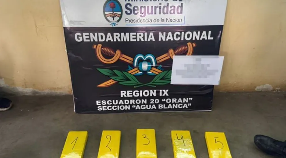 Gendarmer&iacute;a atrap&oacute; a un hombre con cinco kilos de coca&iacute;na 