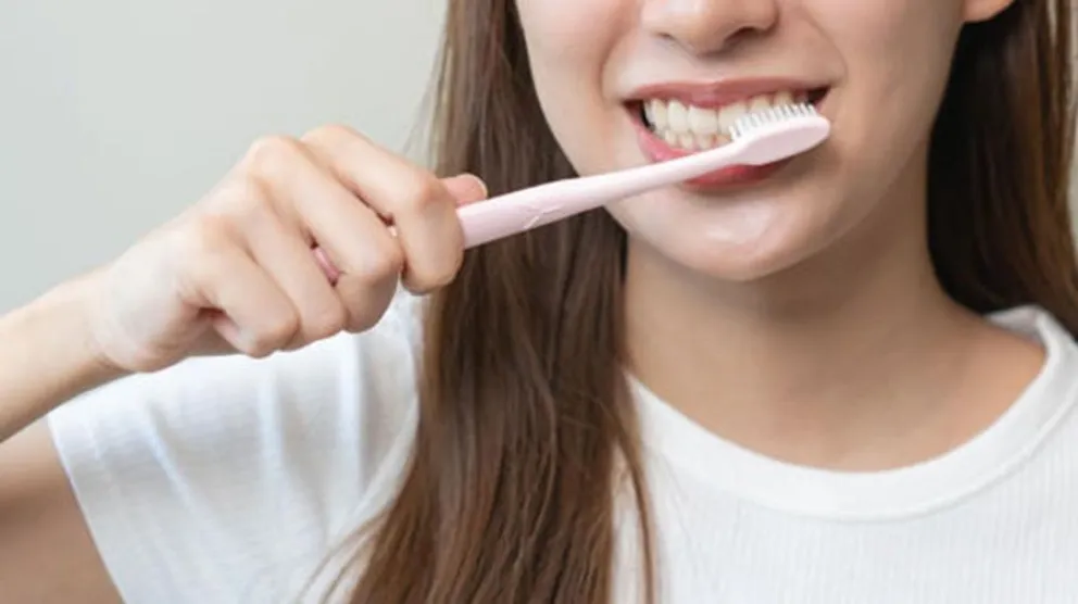El truco para blanquear los dientes con bicarbonato