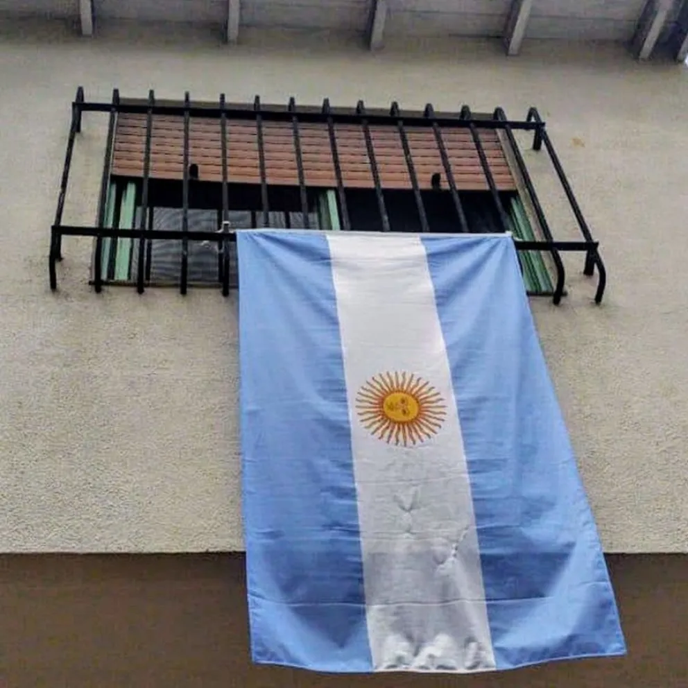 La c&aacute;bala de d&oacute;nde colocar la bandera argentina en casa para alentar a la Selecci&oacute;n