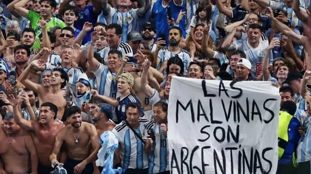 La sanci&oacute;n que podr&iacute;a recibir la AFA de la FIFA por la bandera de las Malvinas