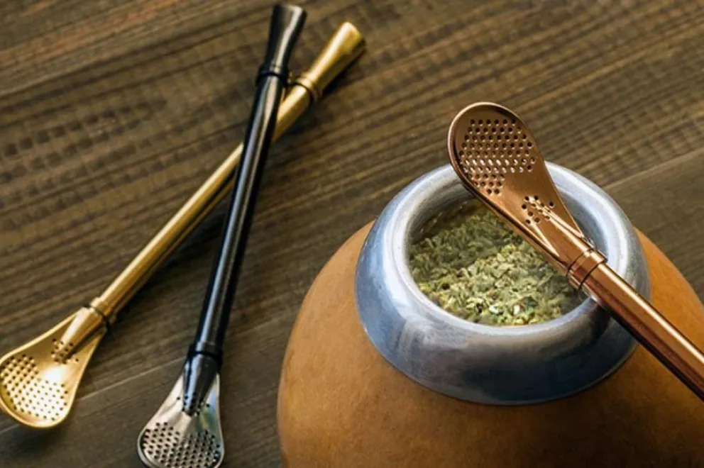 El truco para limpiar la bombilla del mate