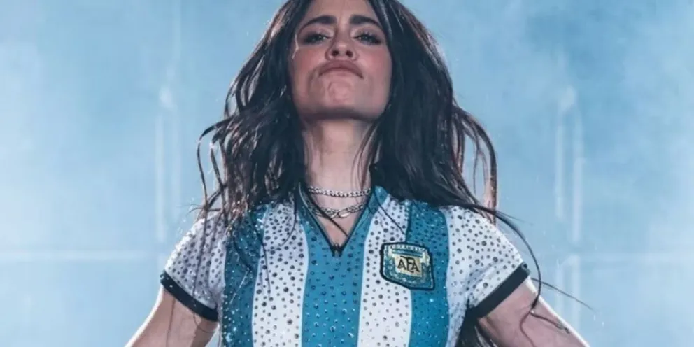 Lali Esp&oacute;sito habl&oacute; sobre el posteo de Rosal&iacute;a
