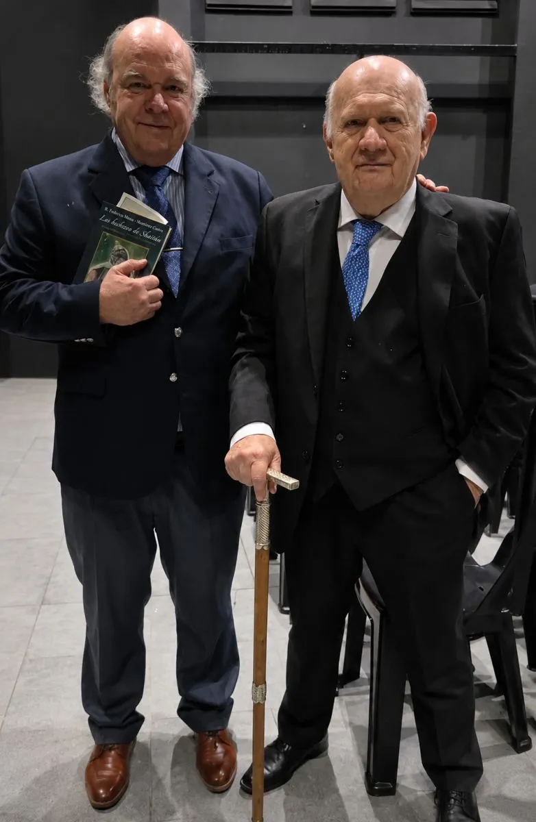Presentación libro de ricardo federico mena martínez castro