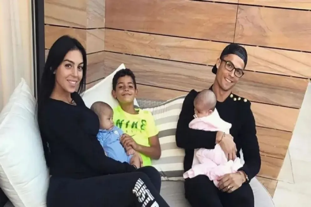 As Est n Los Cinco Hijos De Cristiano Ronaldo Y Georgina Rodr guez as-est-n-los-cinco-hijos-de-cristiano-ronaldo-y-georgina-rodr-guez